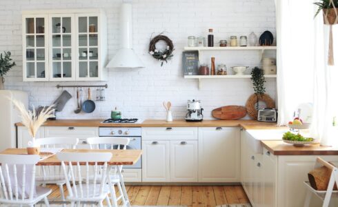 Photo d'une cuisine agencée et décorée